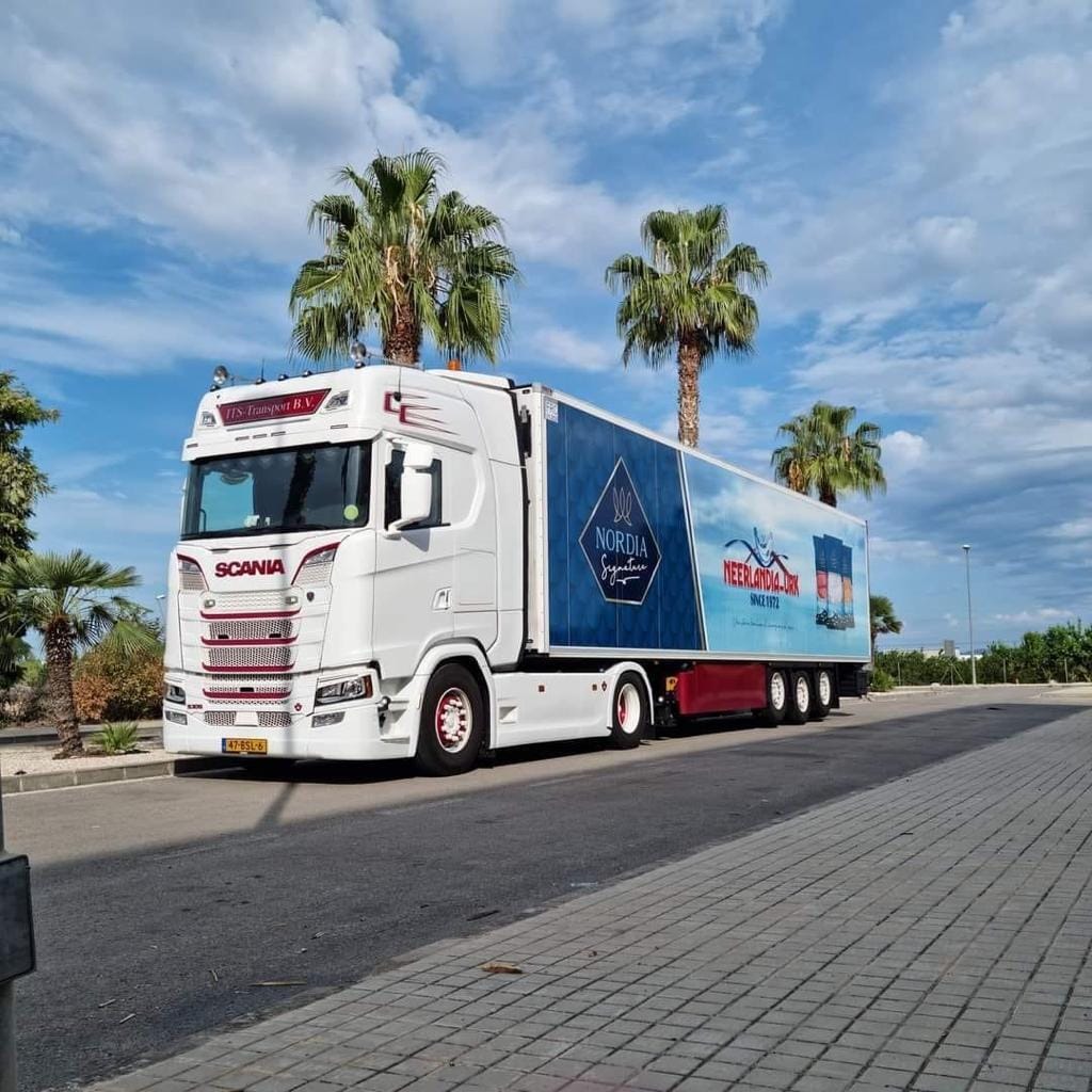 Camion de transport Neerlandia